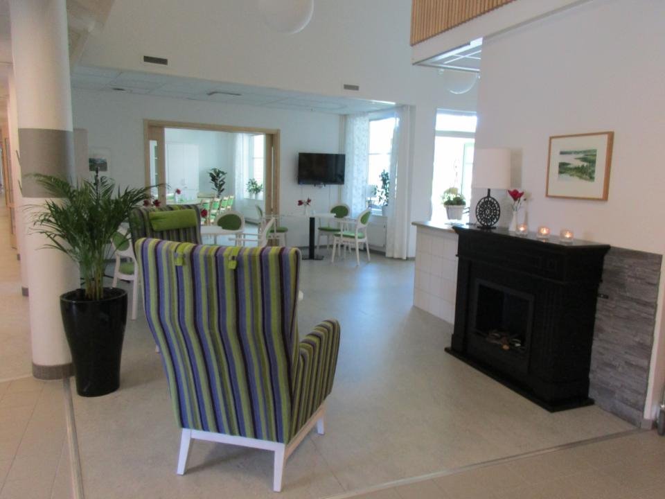 Gemensamt utrymme med fåtöljer