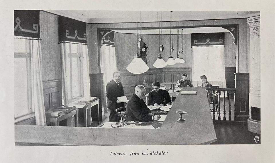 Interiör från Västerbottens Läns Sparbanks kontor i Umeå 1908. 