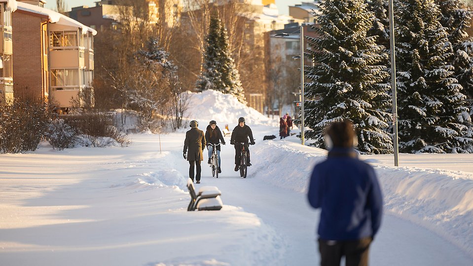 Ange alt-text; vad bilder föreställer.