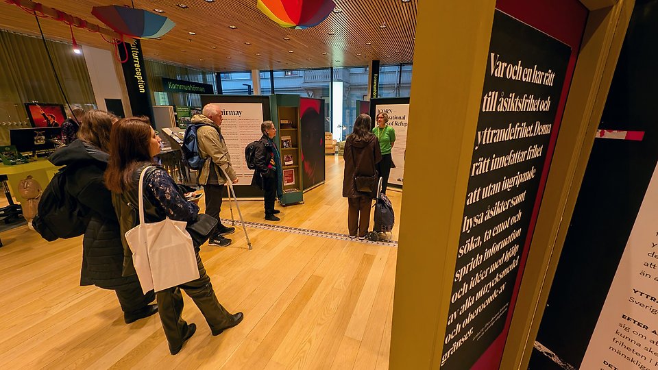 Invigning av Fristads-utställningen i kommunhörnan på Väven.